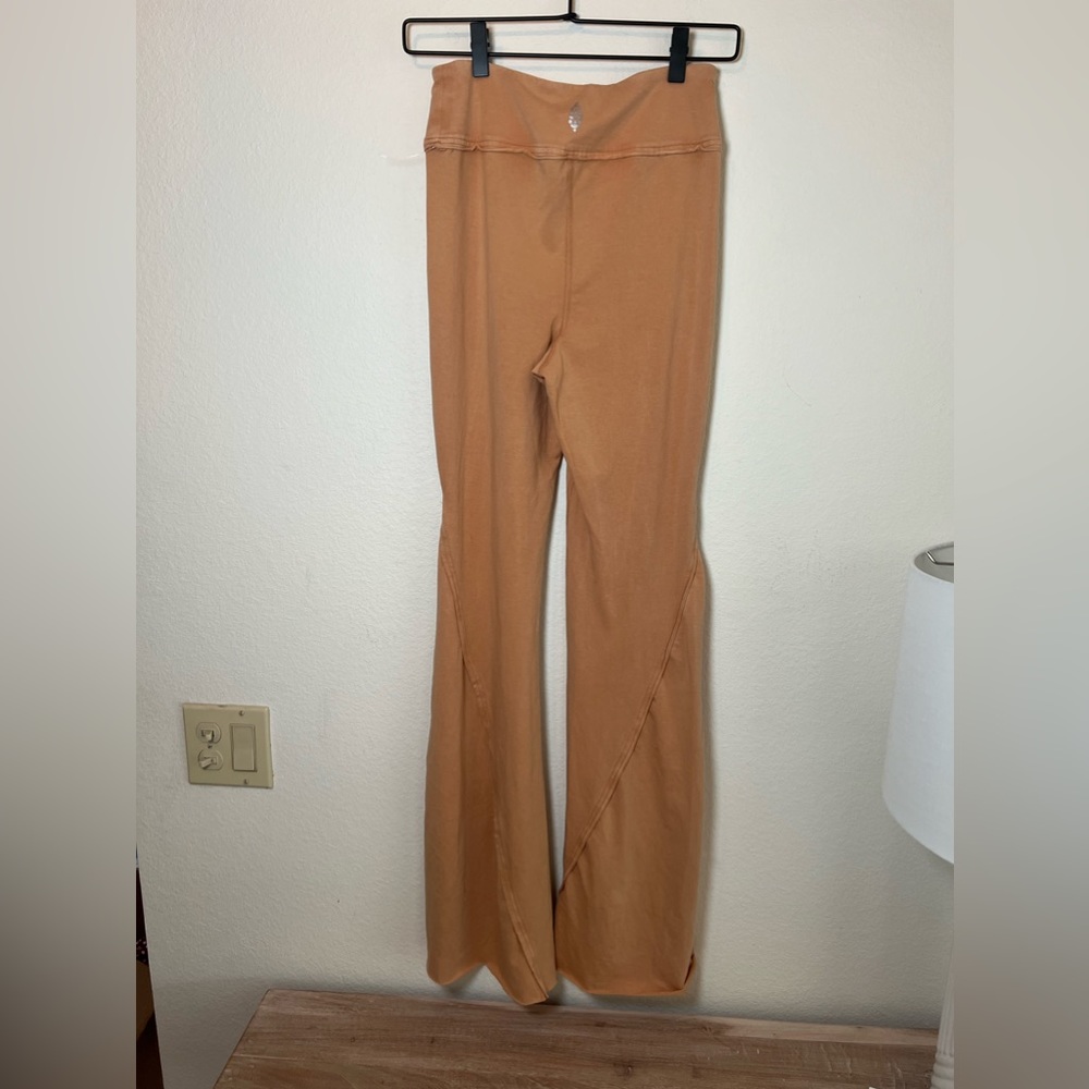 Free People! FP Movement Hot Shot Kick Flares NWOT! - Picture 5 of 7
